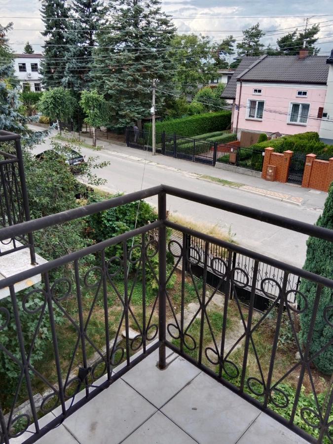 Bed and Breakfast La Madriguera Raszyn Zewnętrze zdjęcie