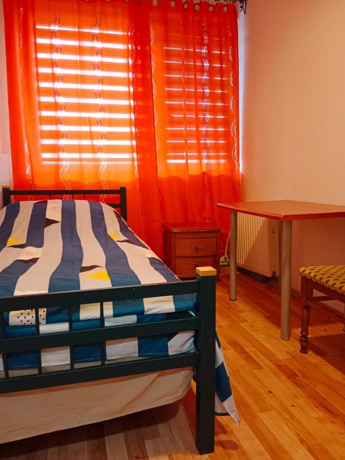 Bed and Breakfast La Madriguera Raszyn Zewnętrze zdjęcie